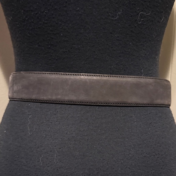 Doppia Vita Women 80/30 Chic Black Belt with Gold Buckle Accents main image 7